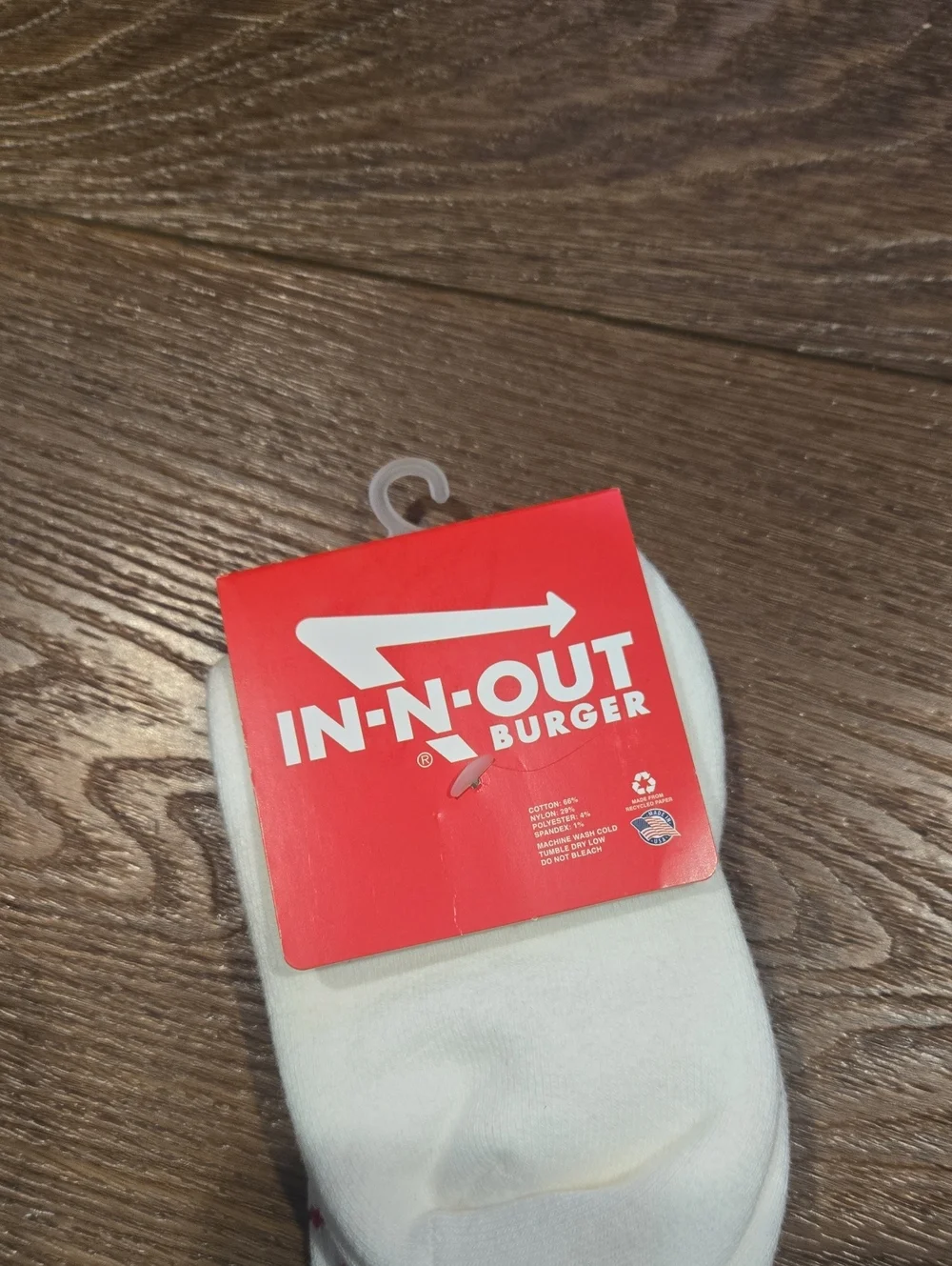 NWT IN N OUT DRINK CUP SOCKS... #8150